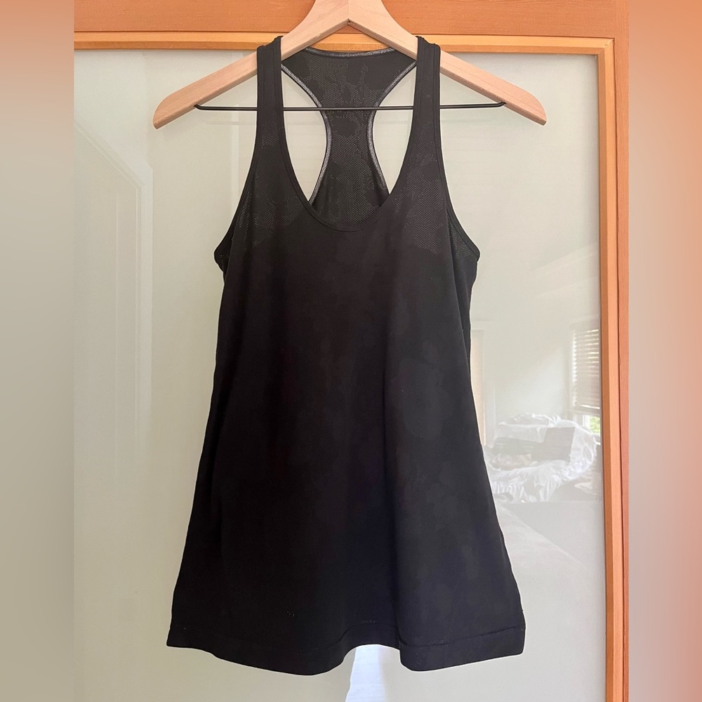 Lululemon tank top